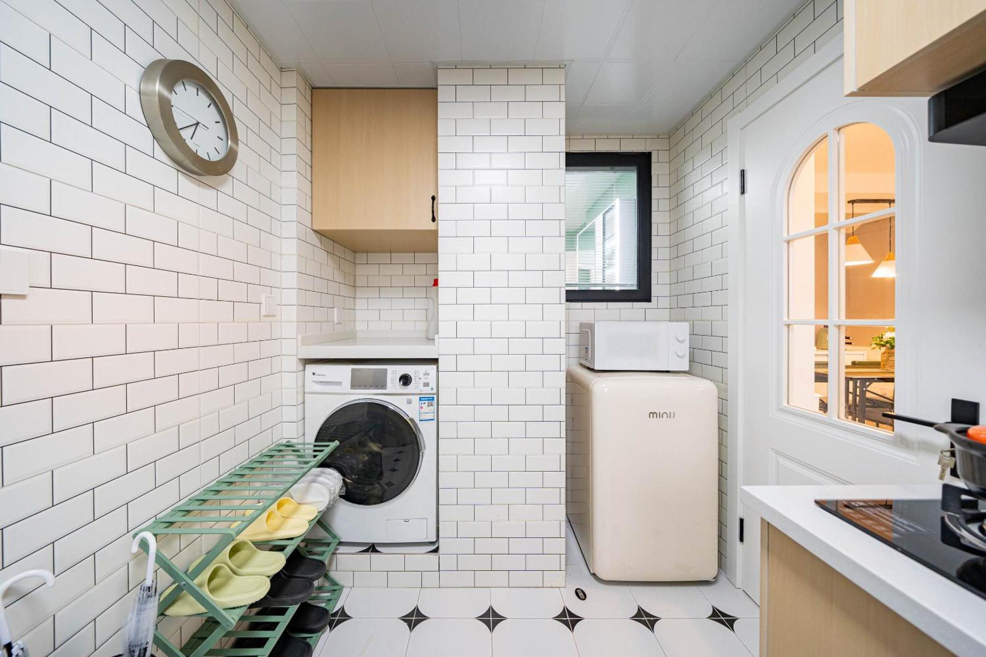 Lingju - People's Square Branch Appartement *